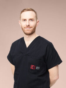 Dr Andrè Salval