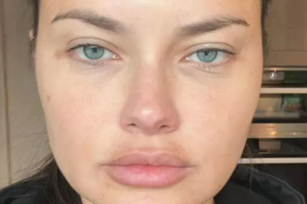 adriana-lima-risponde-al-body-shaming