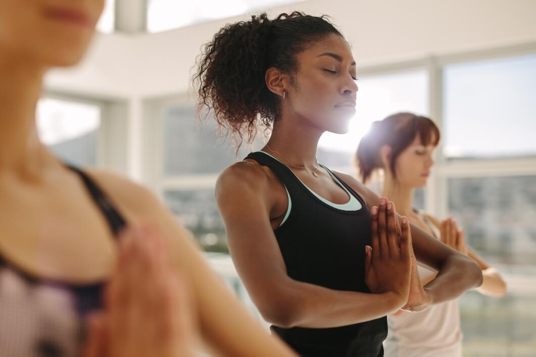 benefici-yoga-sulla-donna-quali-sono